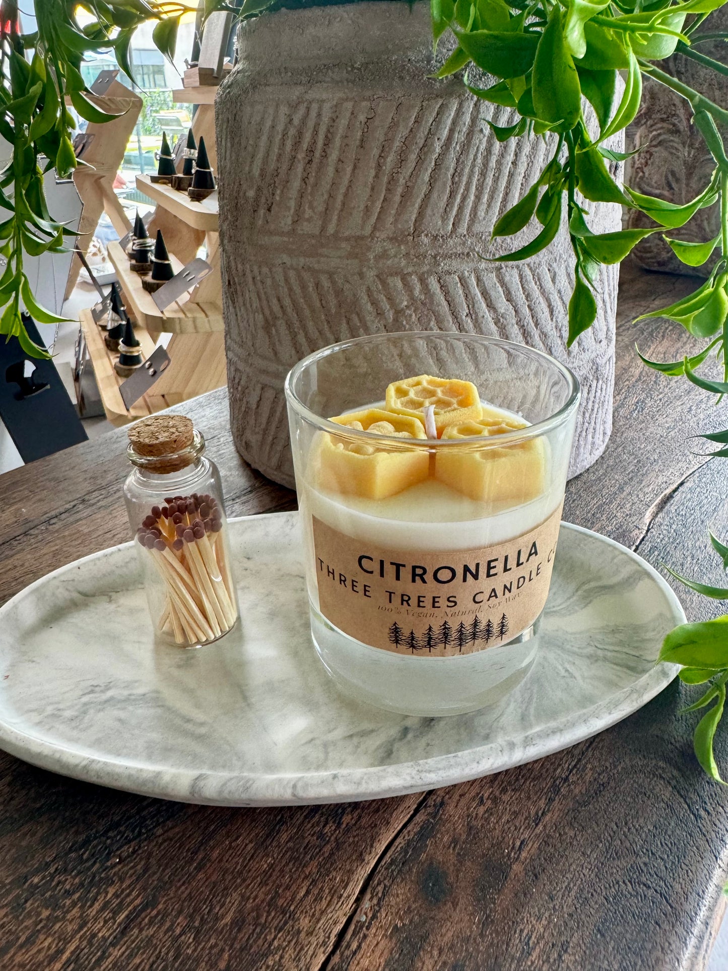 Citronella Lemon Citrus Scented Sculptural Candle. Perfect Spring and Summer Fragrance. Vegan Hand-poured Sustainable Eco-Friendly Soy Wax