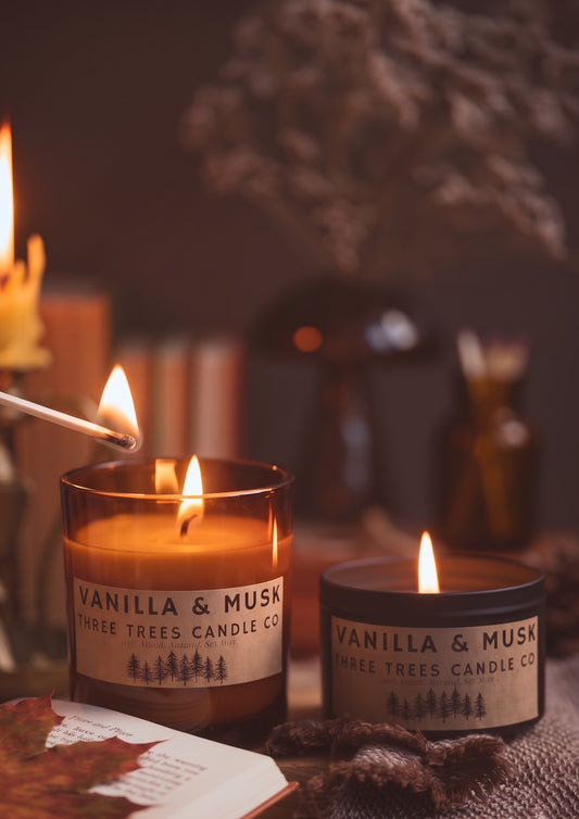 Vanilla & Musk Scented Soy Wax Candle - Luxury Cosy Aroma