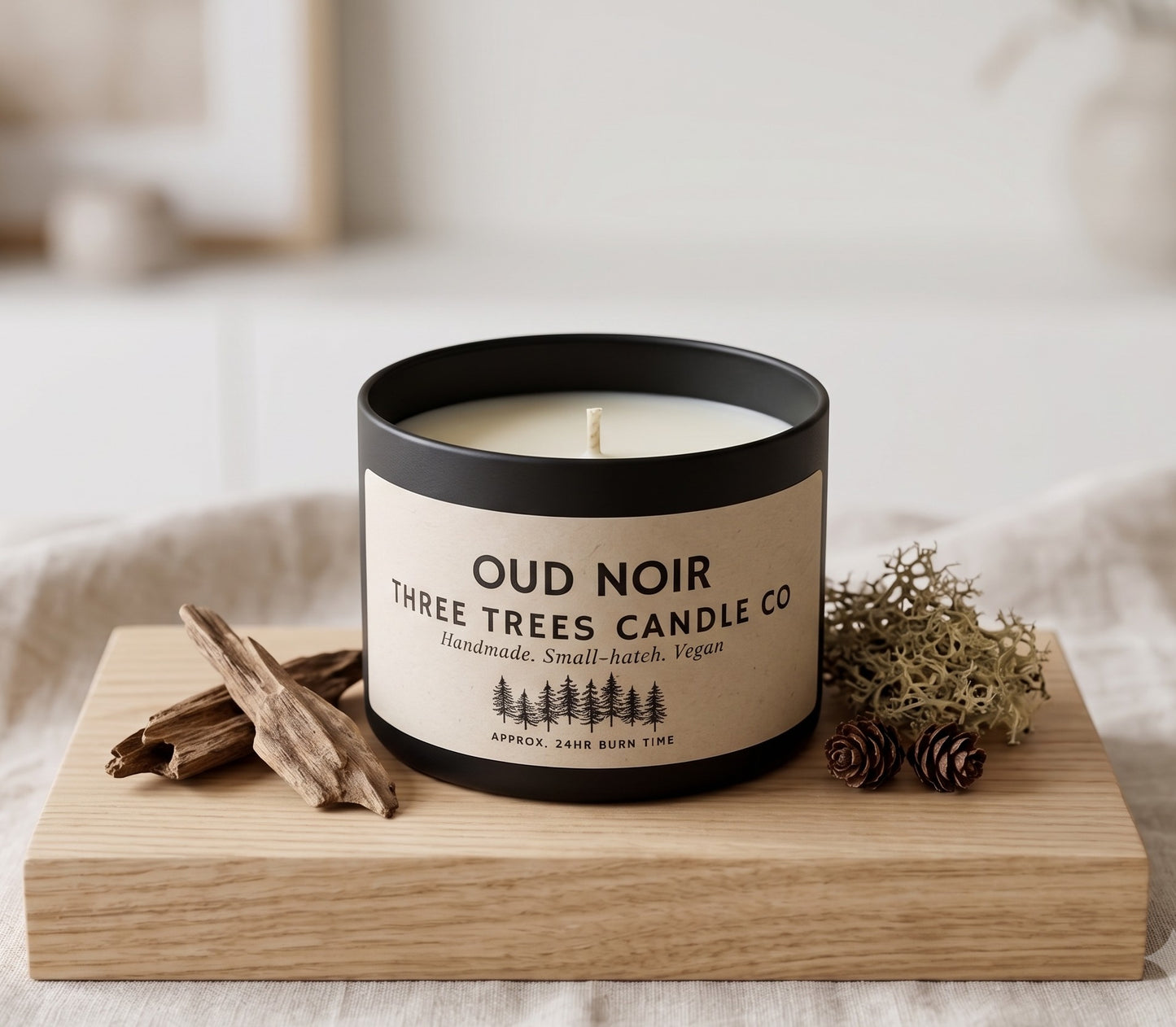 Oud Noir Scented Soy Wax Candle – Exotic & Luxurious