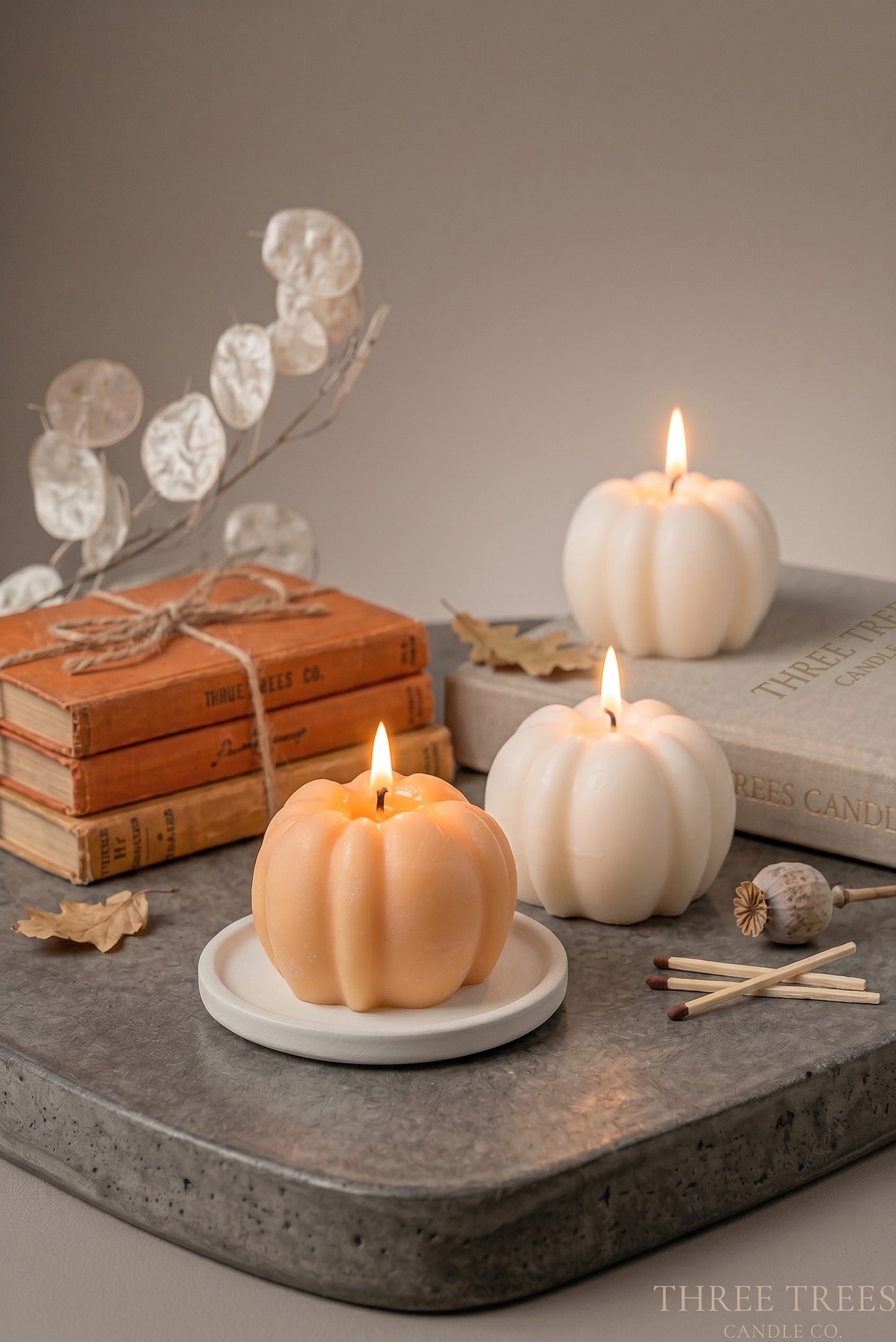 Pumpkin-Shaped Soy Wax Candle - Autumn & Decorative