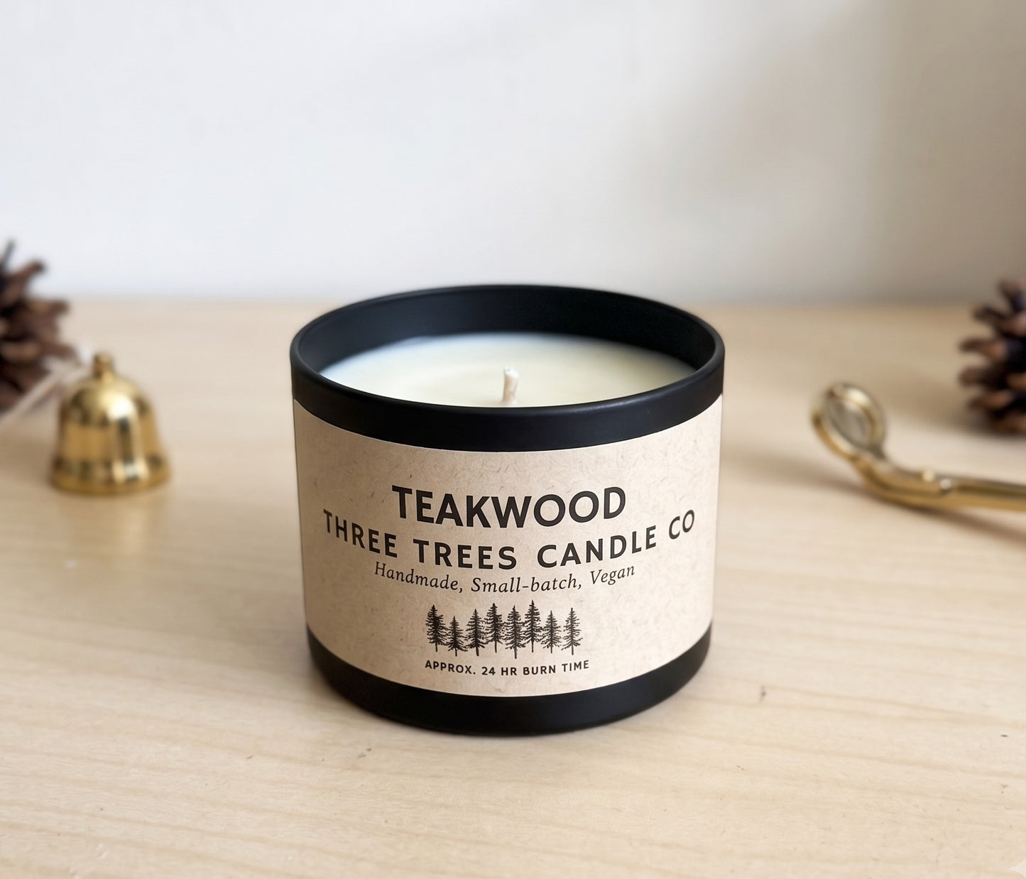 Teakwood Scented Soy Wax Candle – Earthy & Woody