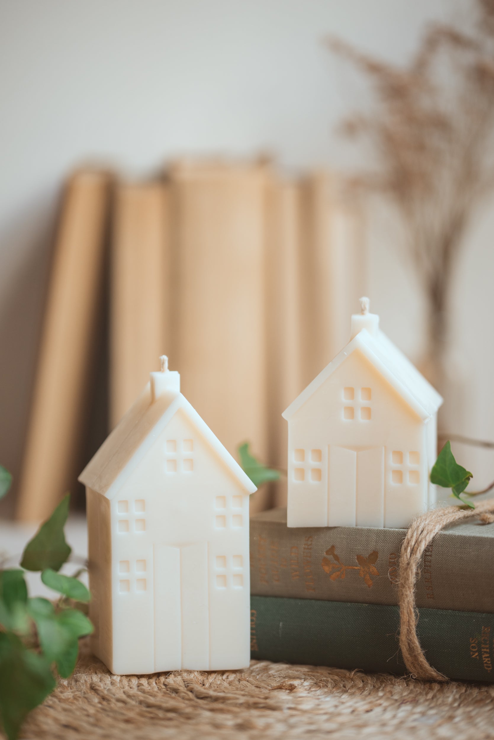 House-shaped candle gift box perfect for home decor gifts