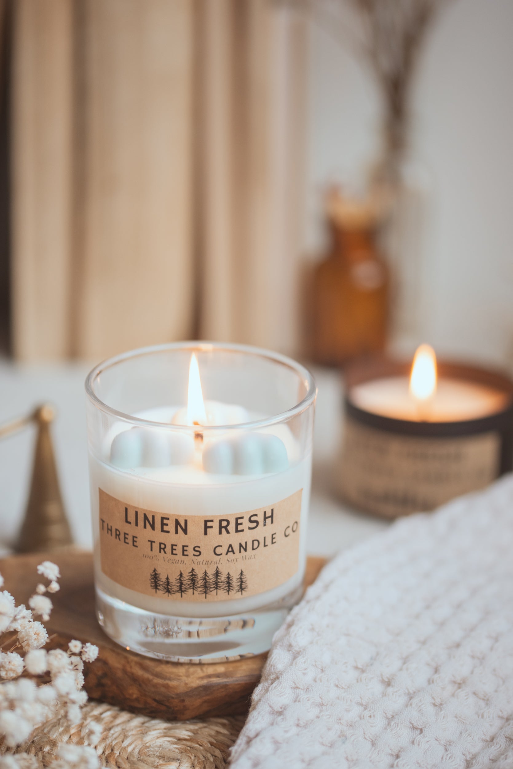 linen fresh clean cotton scented glass candle