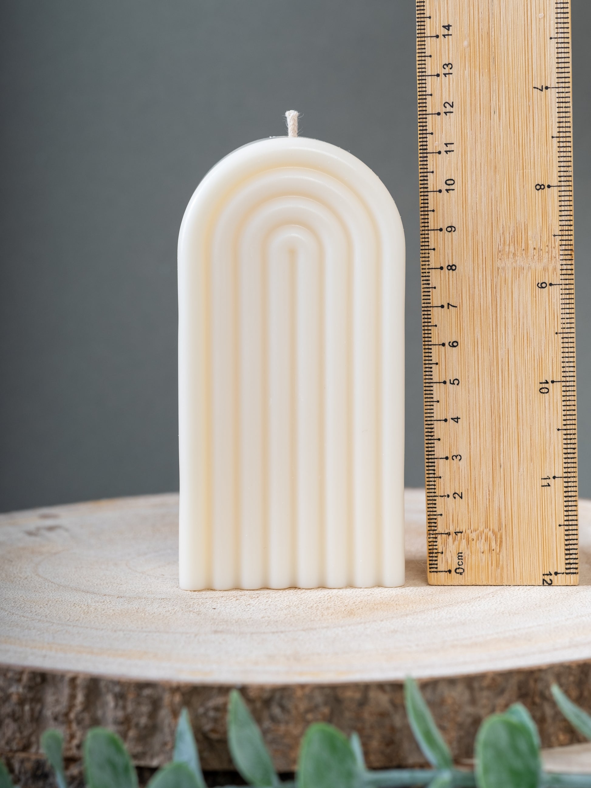 Arch rainbow-shaped soy wax candle with measurements